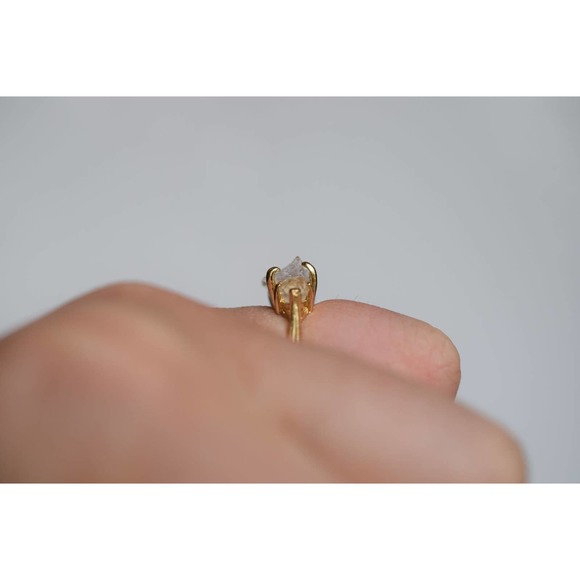 Size 6 Gold Engagement Ring, 14k Solid Gold, Three Stone Wedding Ring Ro… - Picture 5 of 5